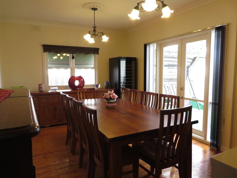 25 Cameron Street, Regent West VIC 3072