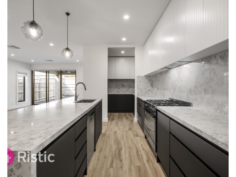 40 Varanasi Drive, Wollert VIC 3750