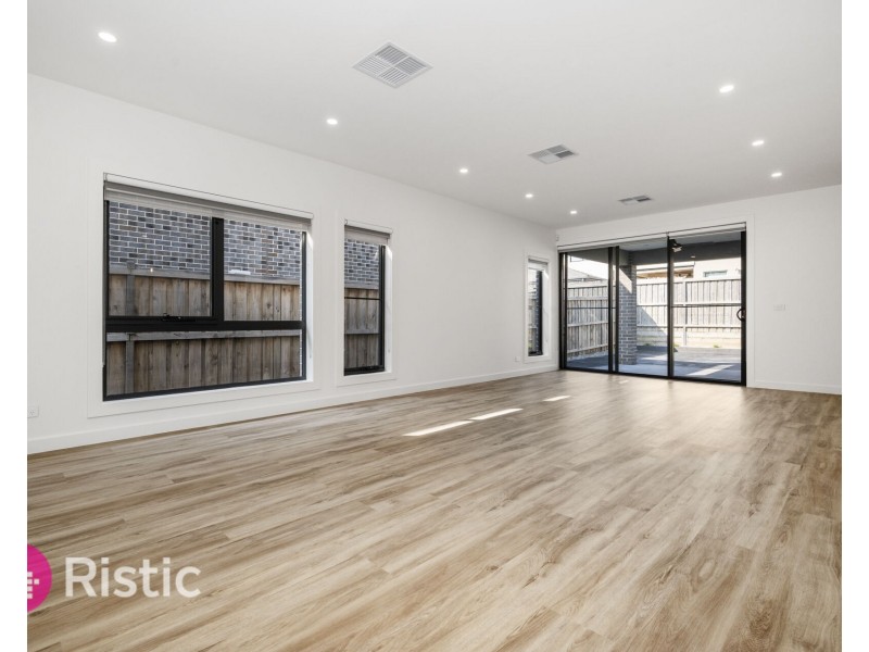 40 Varanasi Drive, Wollert VIC 3750