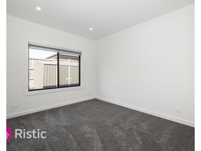 40 Varanasi Drive, Wollert VIC 3750