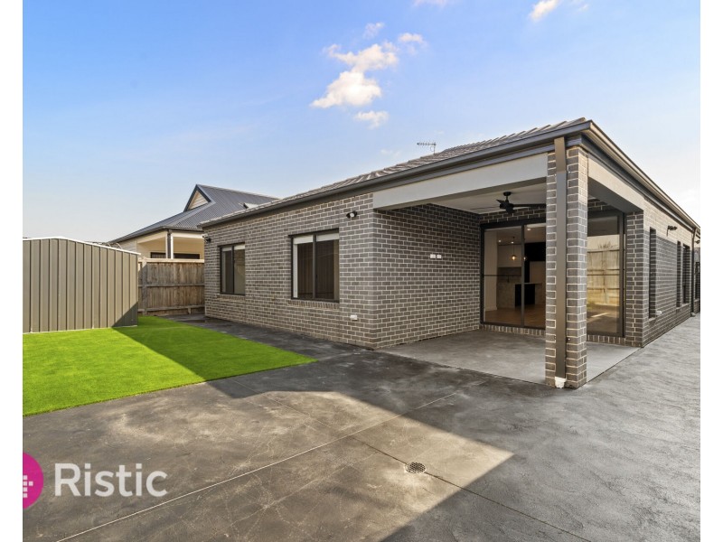 40 Varanasi Drive, Wollert VIC 3750