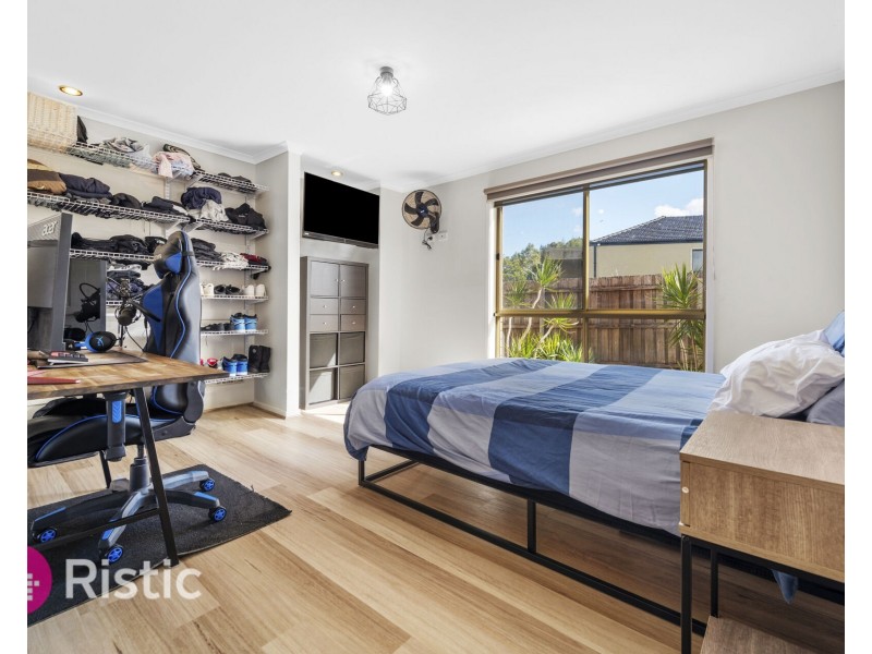 6 Montana Way, Mill Park VIC 3082