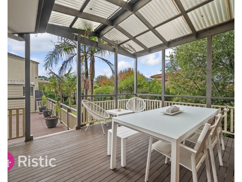 6 Montana Way, Mill Park VIC 3082