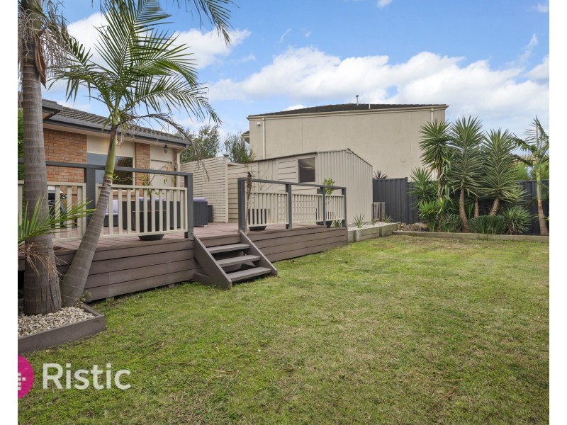 6 Montana Way, Mill Park VIC 3082