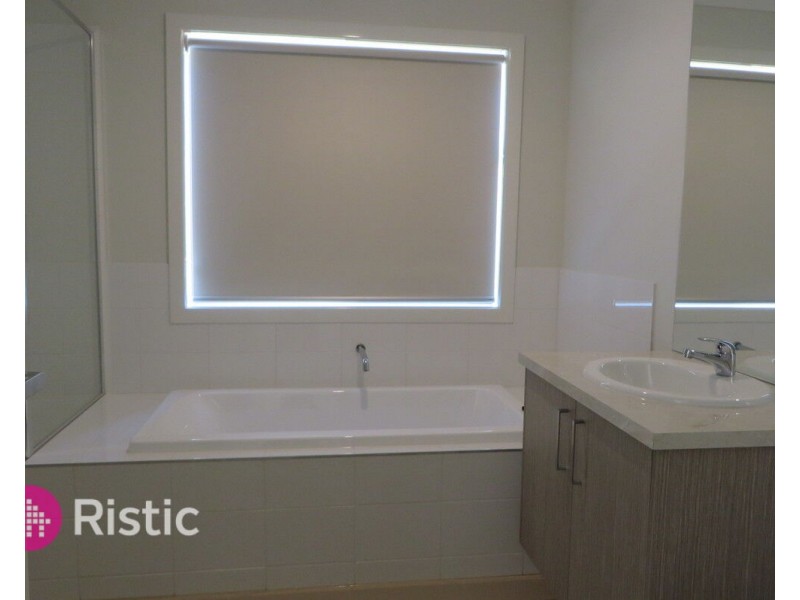 19 Belloza Way, Mernda VIC 3754