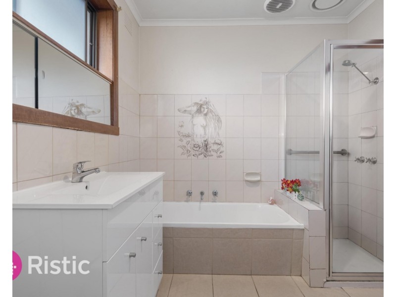 96 Dunne Street, Kingsbury VIC 3083