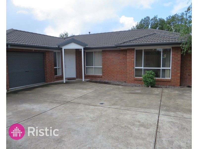 2/73 Woolnough Drive, Mill Park VIC 3082