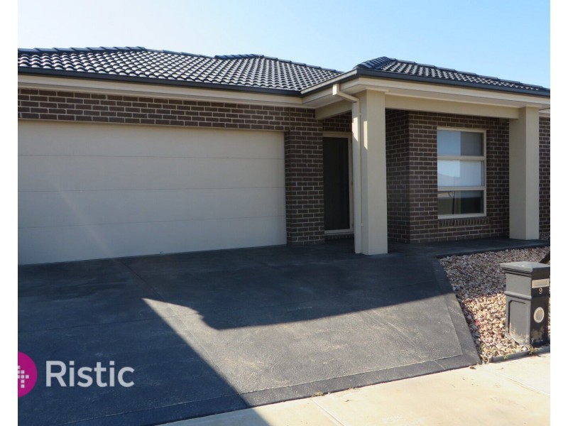9 Ramicorn Way, Mernda VIC 3754