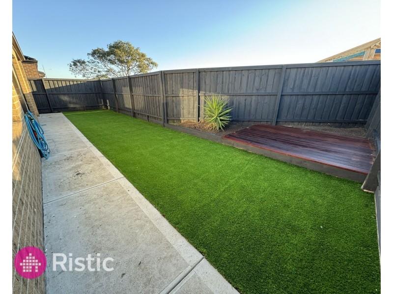 43 Hardwood Grove, Donnybrook VIC 3064