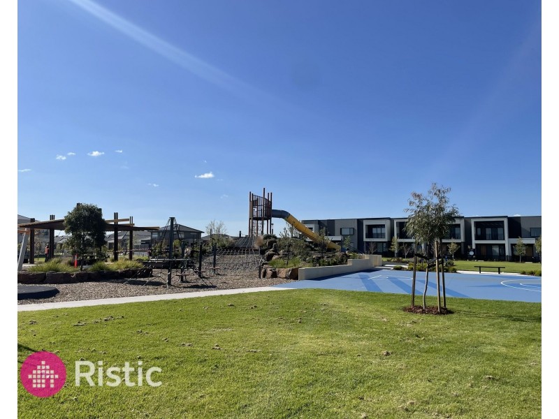 43 Hardwood Grove, Donnybrook VIC 3064