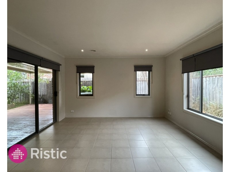 16 Carriageway Pass, Mernda VIC 3754