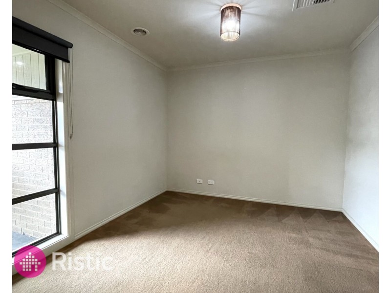 16 Carriageway Pass, Mernda VIC 3754