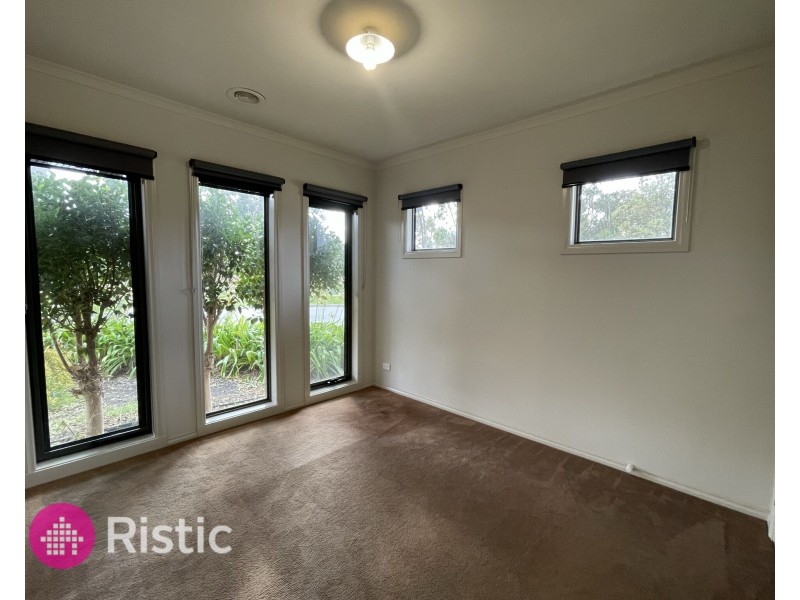 16 Carriageway Pass, Mernda VIC 3754