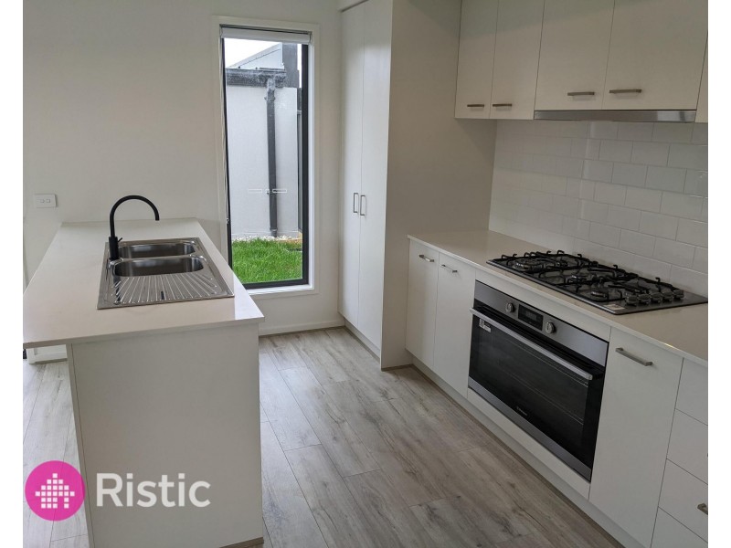 35 Sumar Drive, Craigieburn VIC 3064