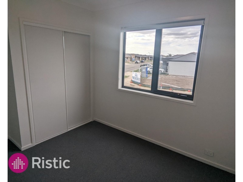 35 Sumar Drive, Craigieburn VIC 3064