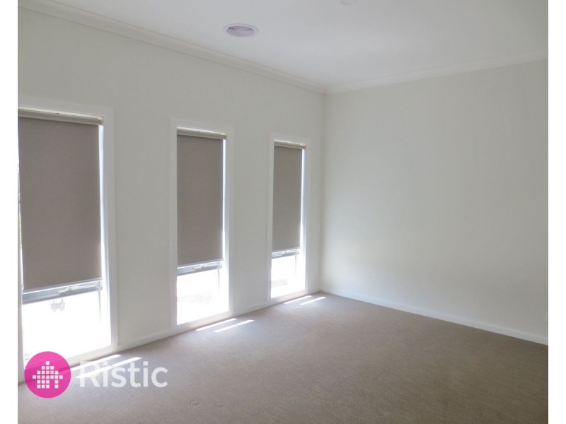 7 Ahern Street, Wollert VIC 3750