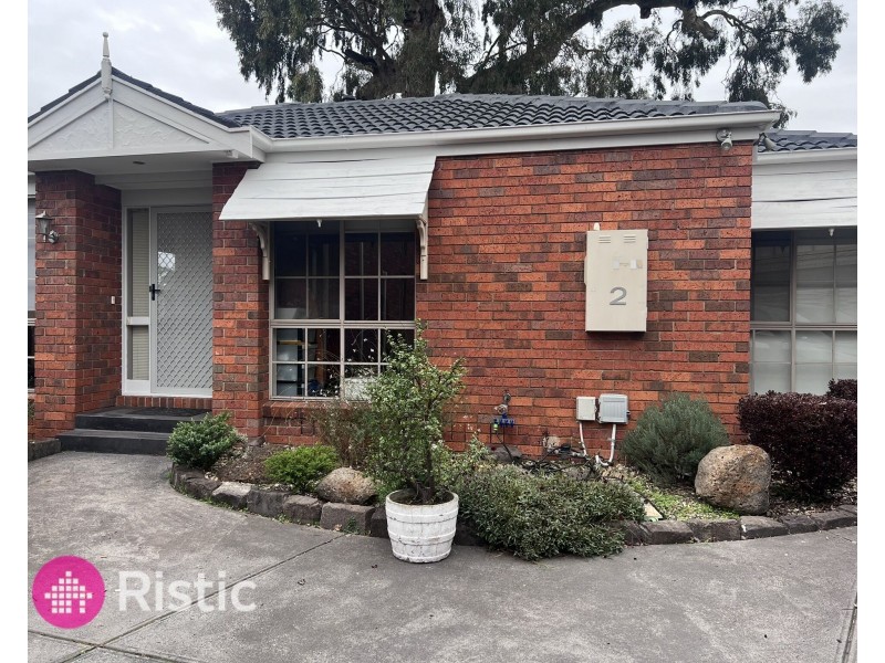 2/33 Allwyn Crescent, Mill Park VIC 3082