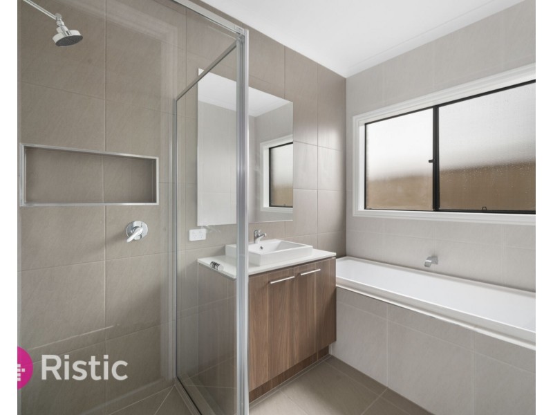 10 Tannery Street, Donnybrook VIC 3064