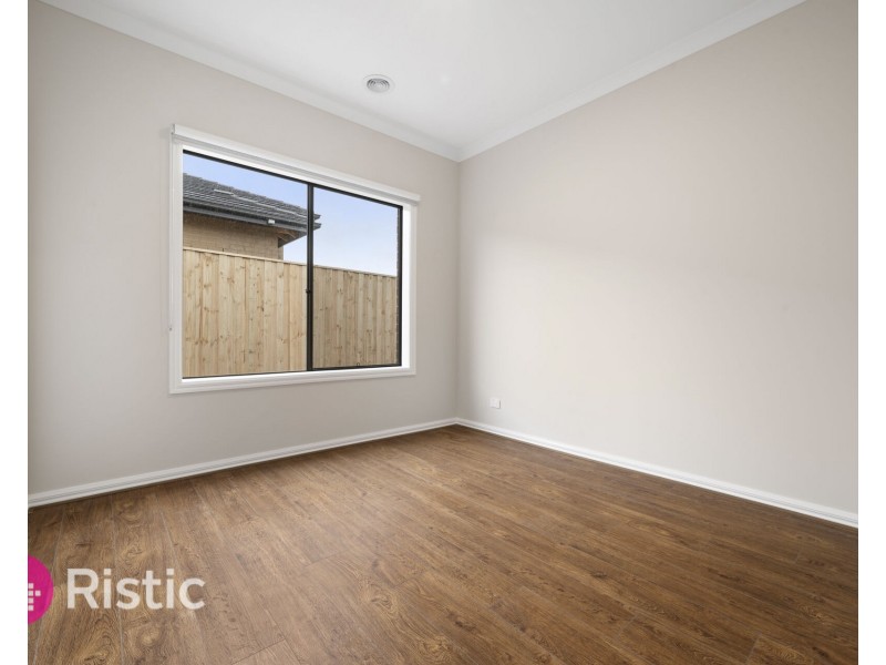 10 Tannery Street, Donnybrook VIC 3064