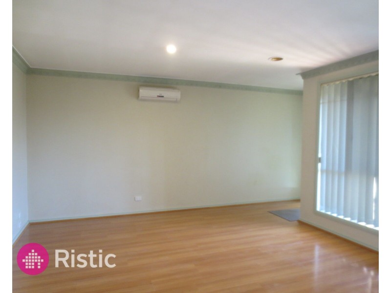 2/68-92 Mckimmies Road, Lalor VIC 3075