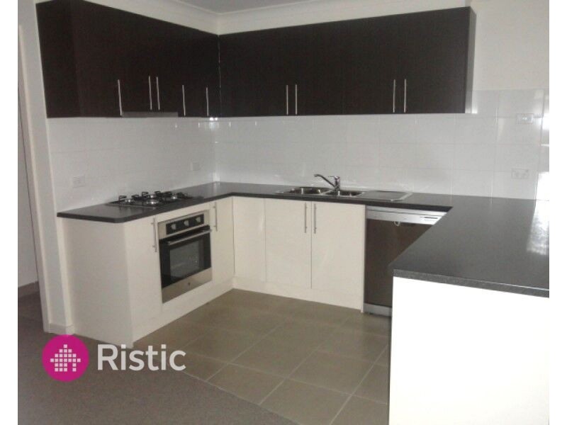 8/12 Kirkland Court, Epping VIC 3076