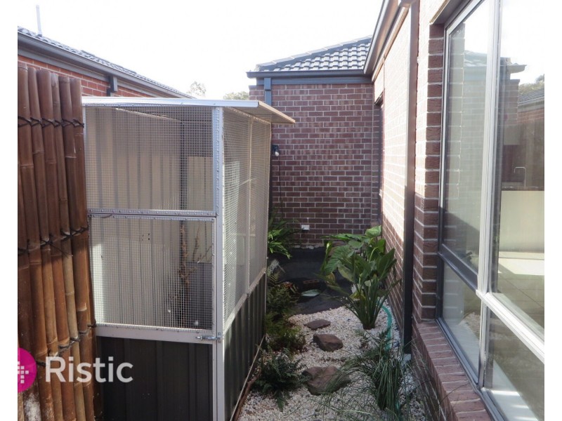 10 Dibella Street, Doreen VIC 3754