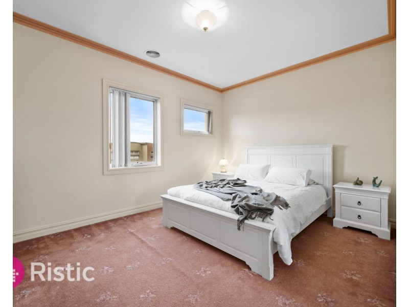 56 Capri Close, South Morang VIC 3752