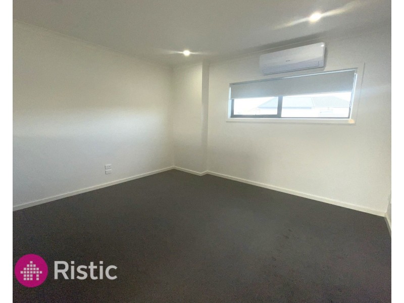 3/204 Saltlake Boulevard, Wollert VIC 3750