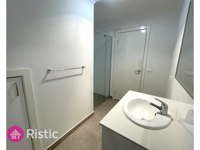 3/204 Saltlake Boulevard, Wollert VIC 3750