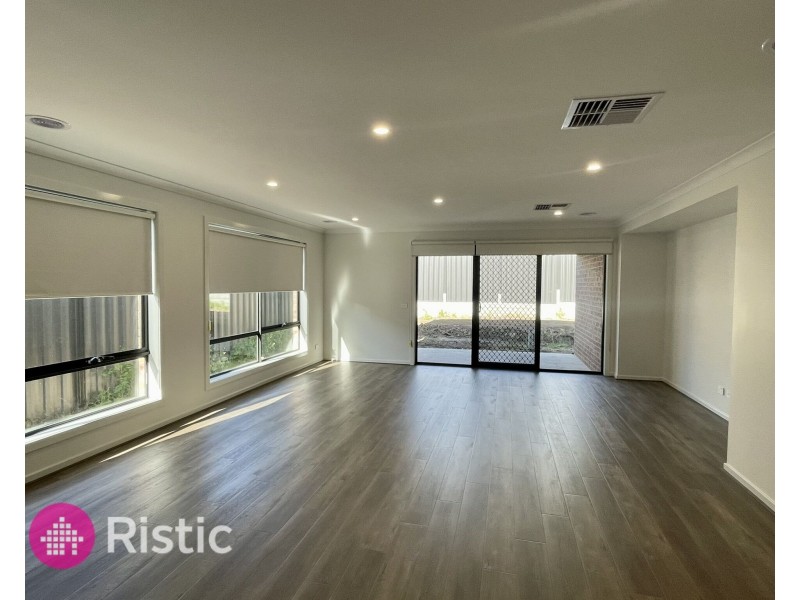 9 Helenic Drive, Greenvale VIC 3059