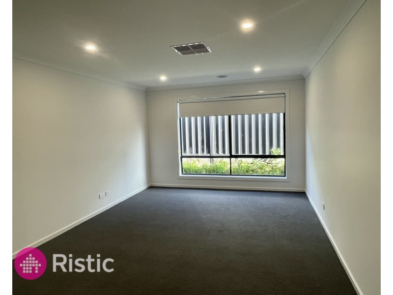 9 Helenic Drive, Greenvale VIC 3059