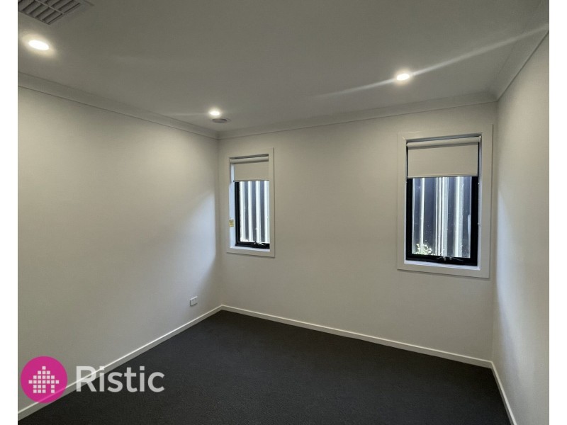 9 Helenic Drive, Greenvale VIC 3059