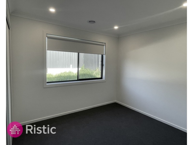 9 Helenic Drive, Greenvale VIC 3059