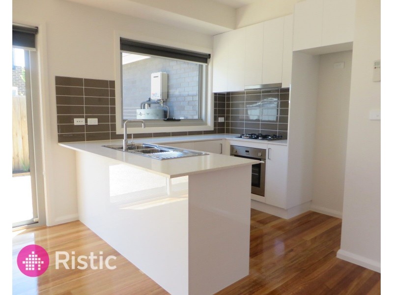 2/26 Valencia Street, Glenroy VIC 3046