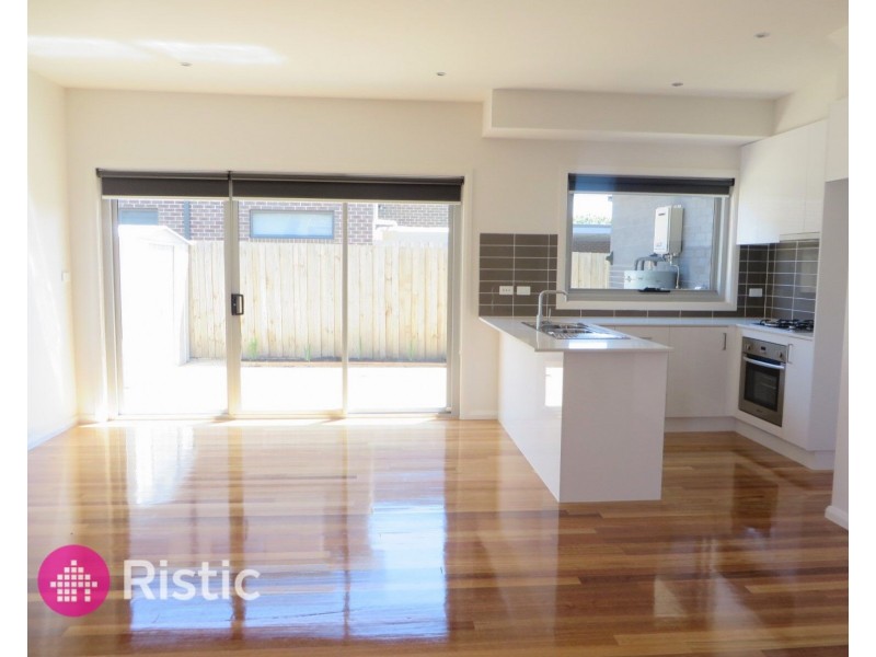 2/26 Valencia Street, Glenroy VIC 3046