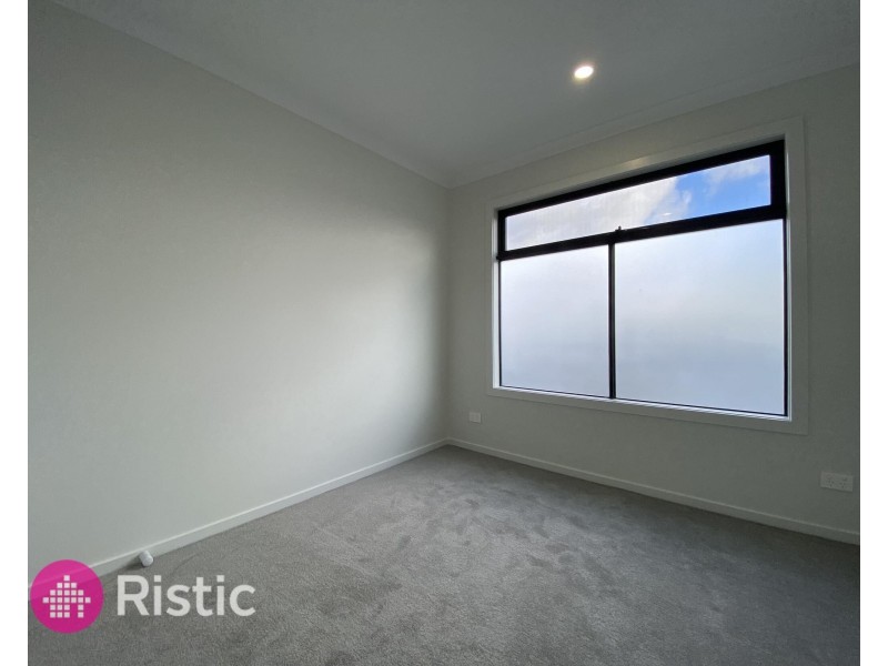 14 Kronos Walk, Wollert VIC 3750