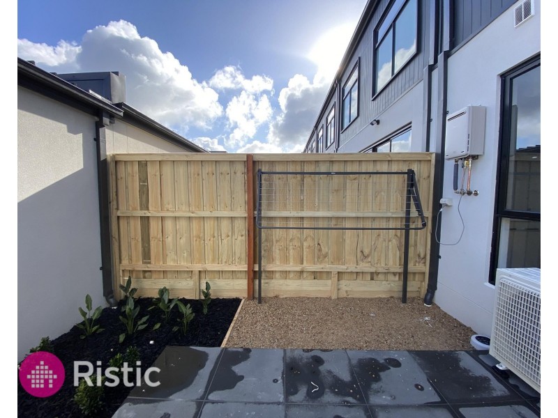 14 Kronos Walk, Wollert VIC 3750
