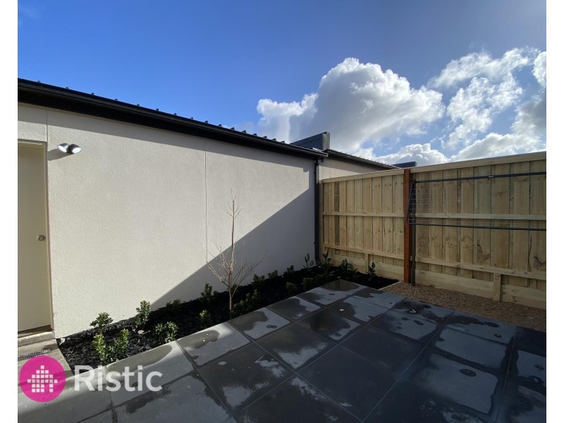 14 Kronos Walk, Wollert VIC 3750