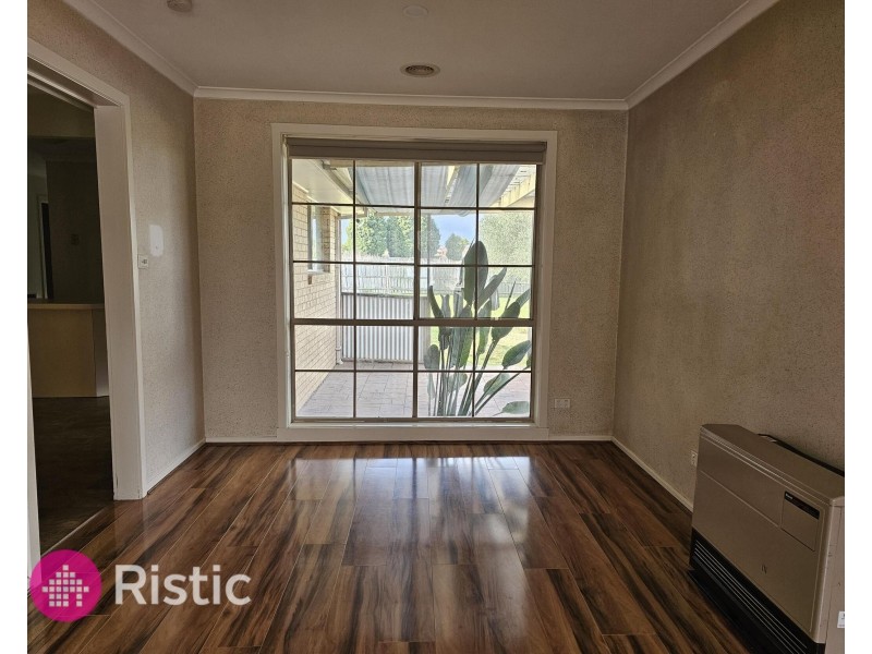 12 Monterey Court, Mill Park VIC 3082