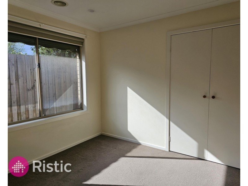 12 Monterey Court, Mill Park VIC 3082