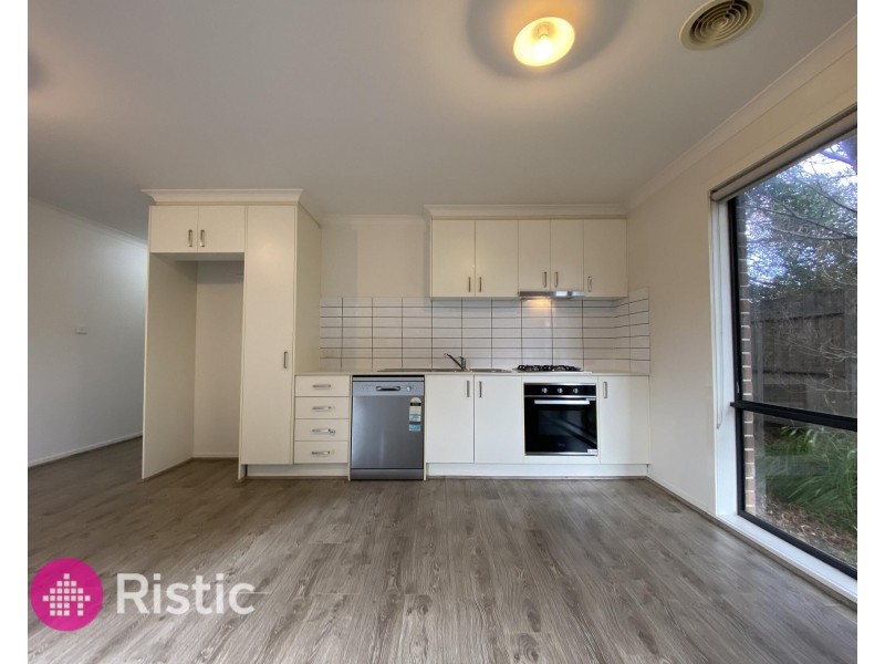 17/4 Mantello Drive, Werribee VIC 3030