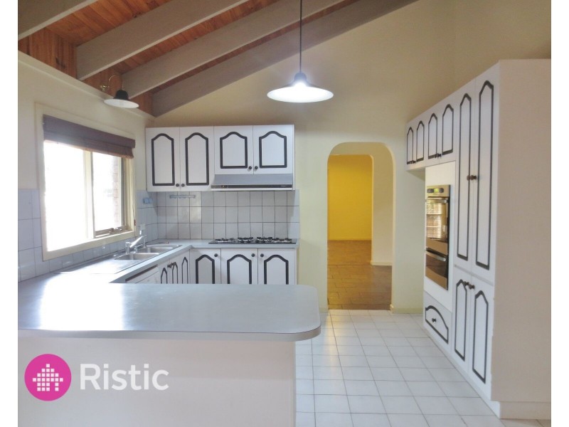 9 Brigden Court, Mill Park VIC 3082