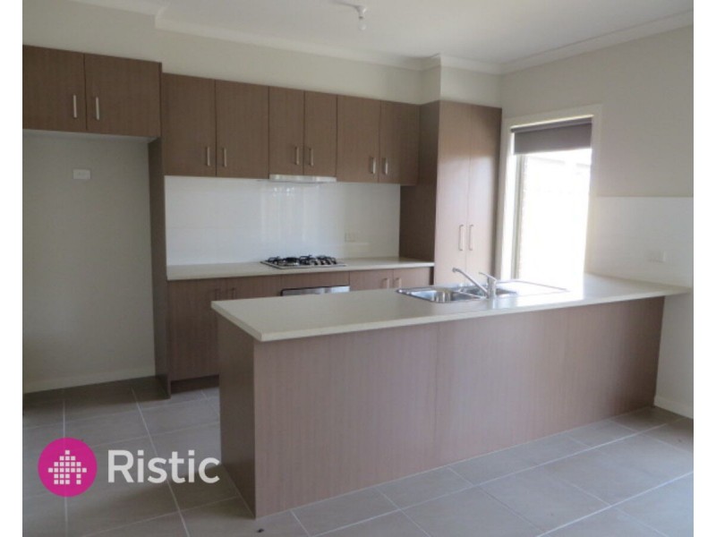 6 Wilhelmina Walk, Epping VIC 3076