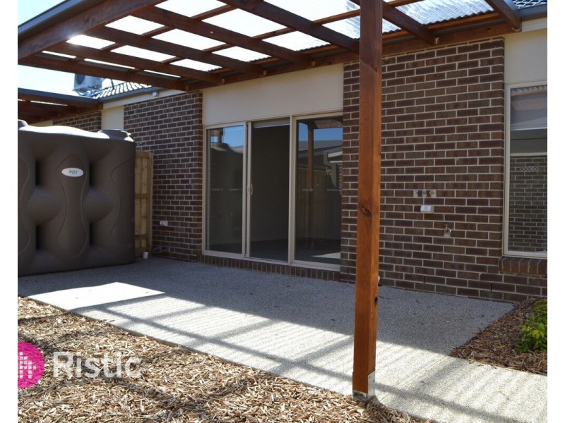 6 Wilhelmina Walk, Epping VIC 3076