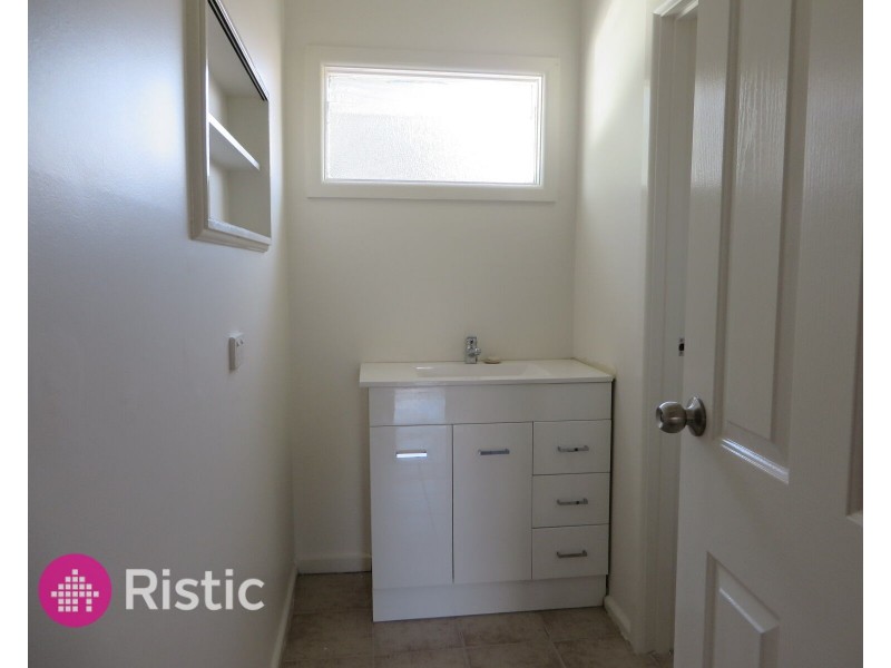 1/26 Cheddar Road, Reservoir VIC 3073