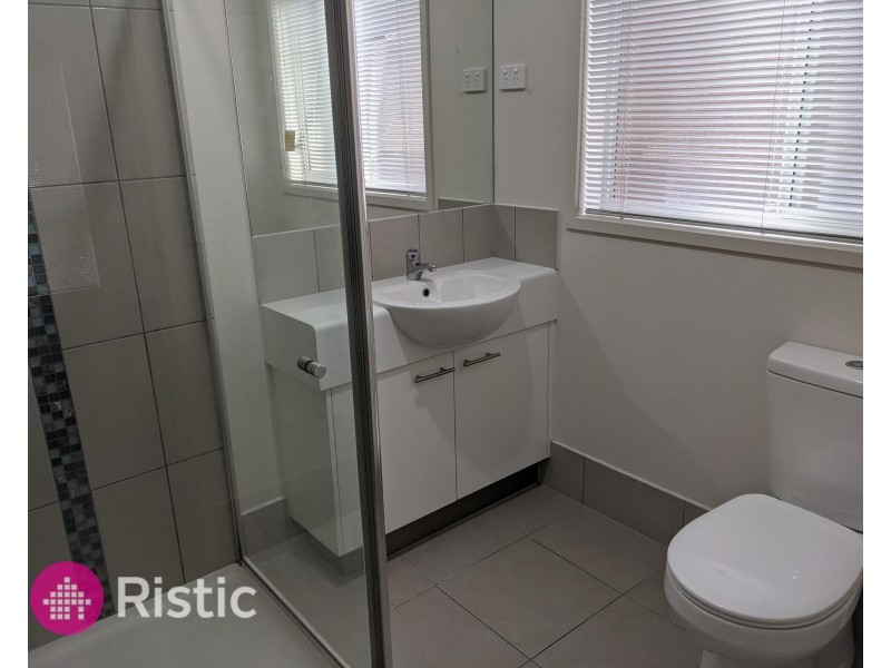 23 Peterborough Drive, Doreen VIC 3754