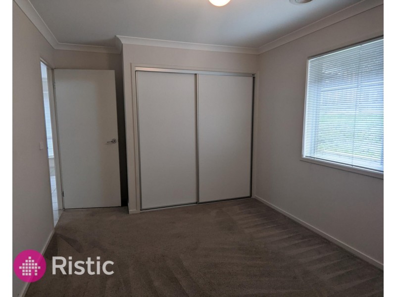 23 Peterborough Drive, Doreen VIC 3754