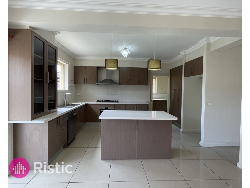 122 Lyndarum Drive, Epping VIC 3076