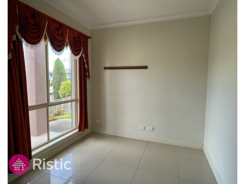 122 Lyndarum Drive, Epping VIC 3076