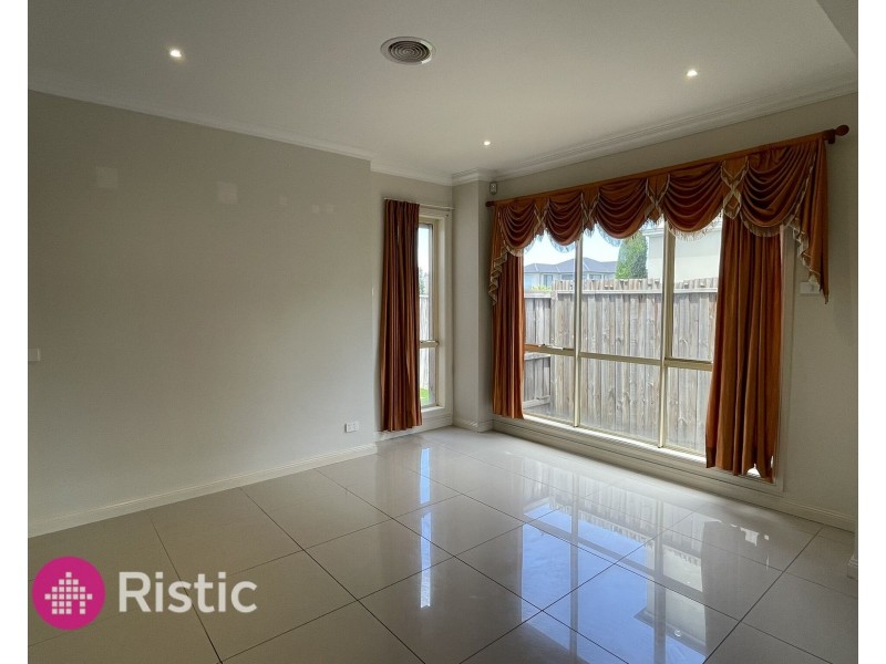 122 Lyndarum Drive, Epping VIC 3076